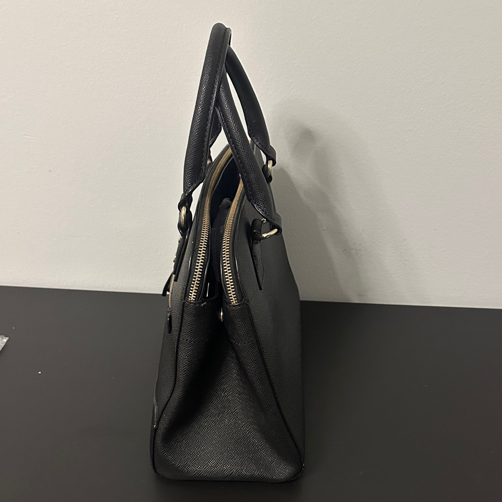 Aldo Elegant Black Handbag w Gold Hardware. NWOT. - Picture 6 of 16